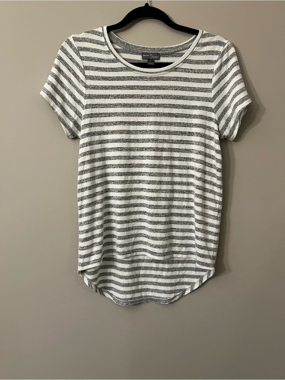 Market & Spruce Gray and White Striped Short Sleeve Tee